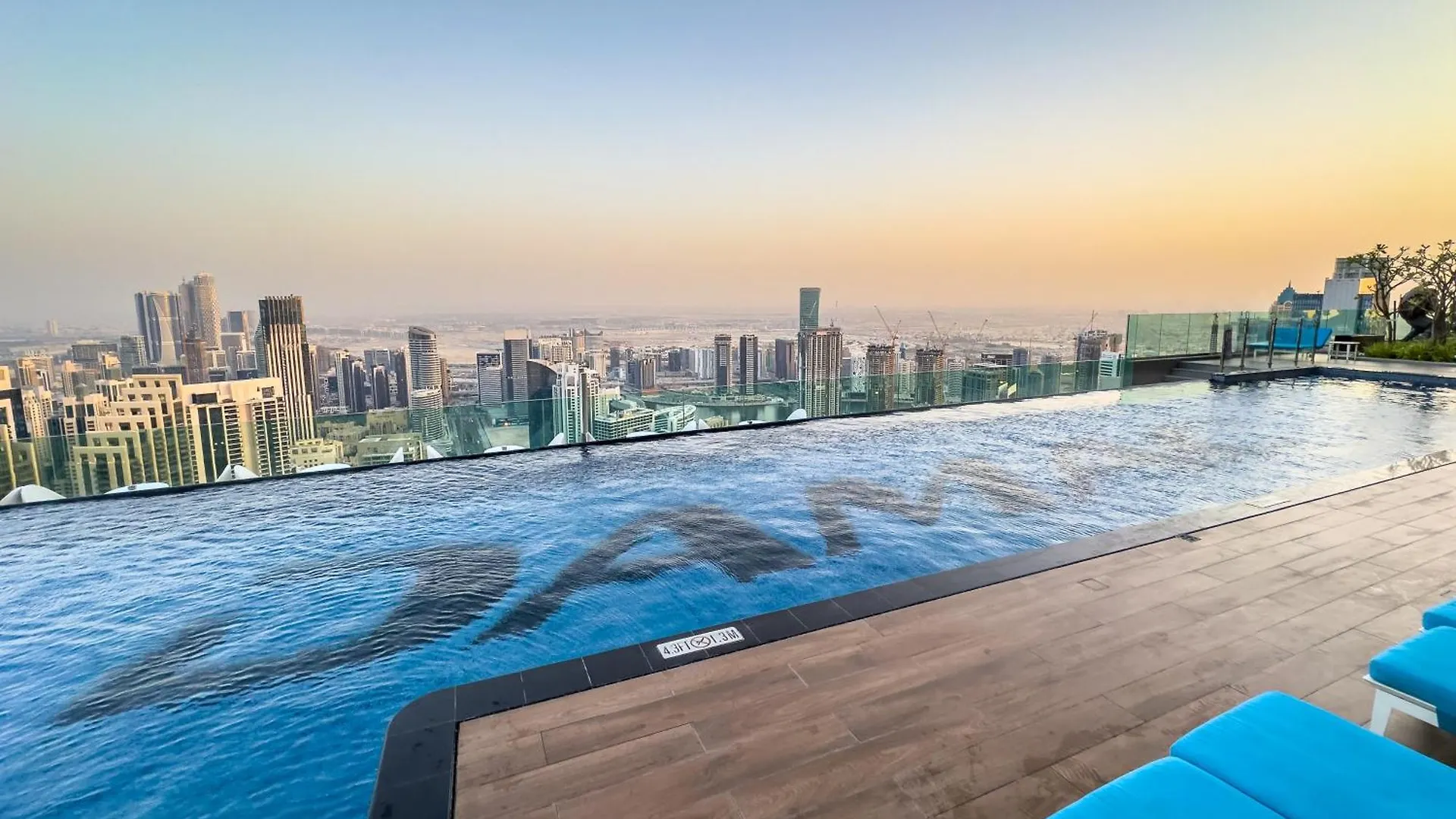 Sky Palace With Burj Views & Downtown'S Top Rooftop Pool, 3Br Apartment In Paramount Hotel Midtown Dubai 0*,